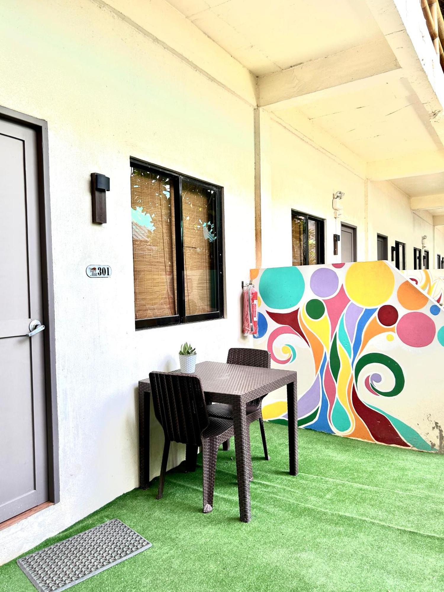 Lazy Dog Bed & Breakfast Balabag  Ngoại thất bức ảnh