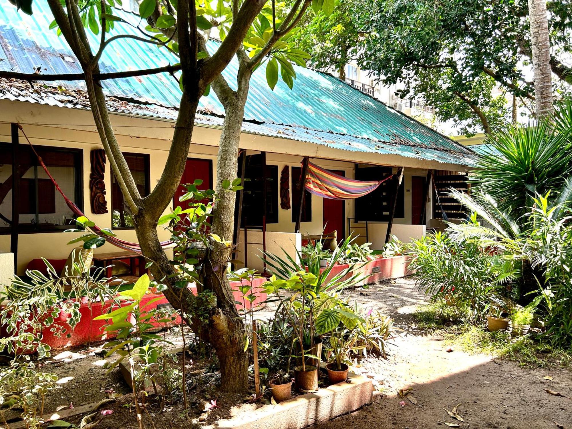 Lazy Dog Bed & Breakfast Balabag  Ngoại thất bức ảnh