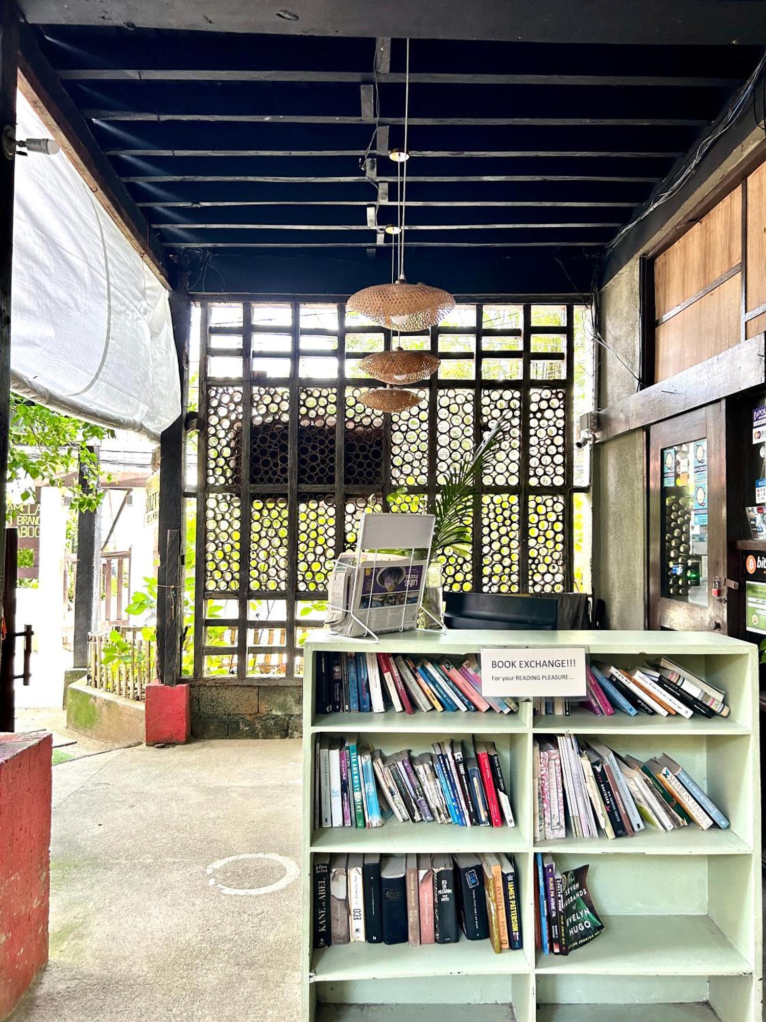 Lazy Dog Bed & Breakfast Balabag  Ngoại thất bức ảnh