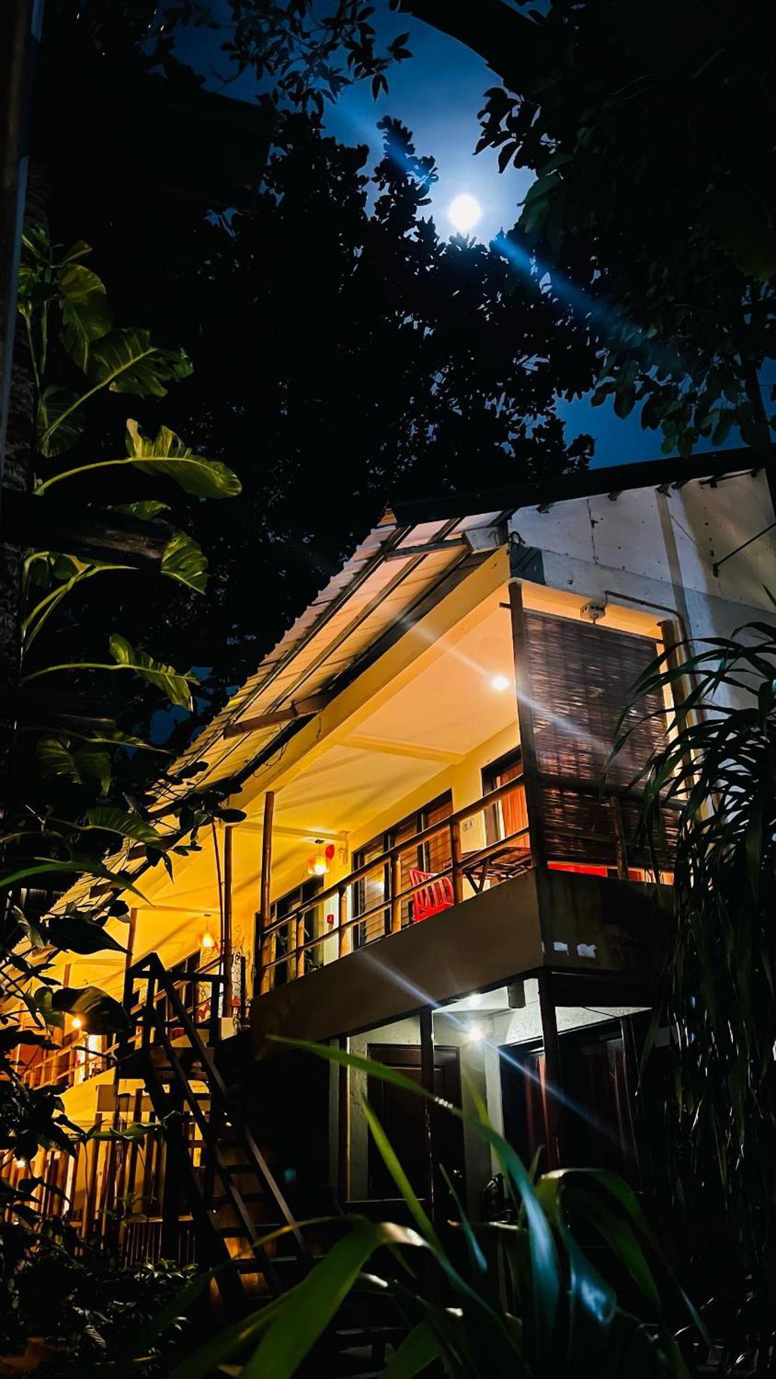 Lazy Dog Bed & Breakfast Balabag  Ngoại thất bức ảnh