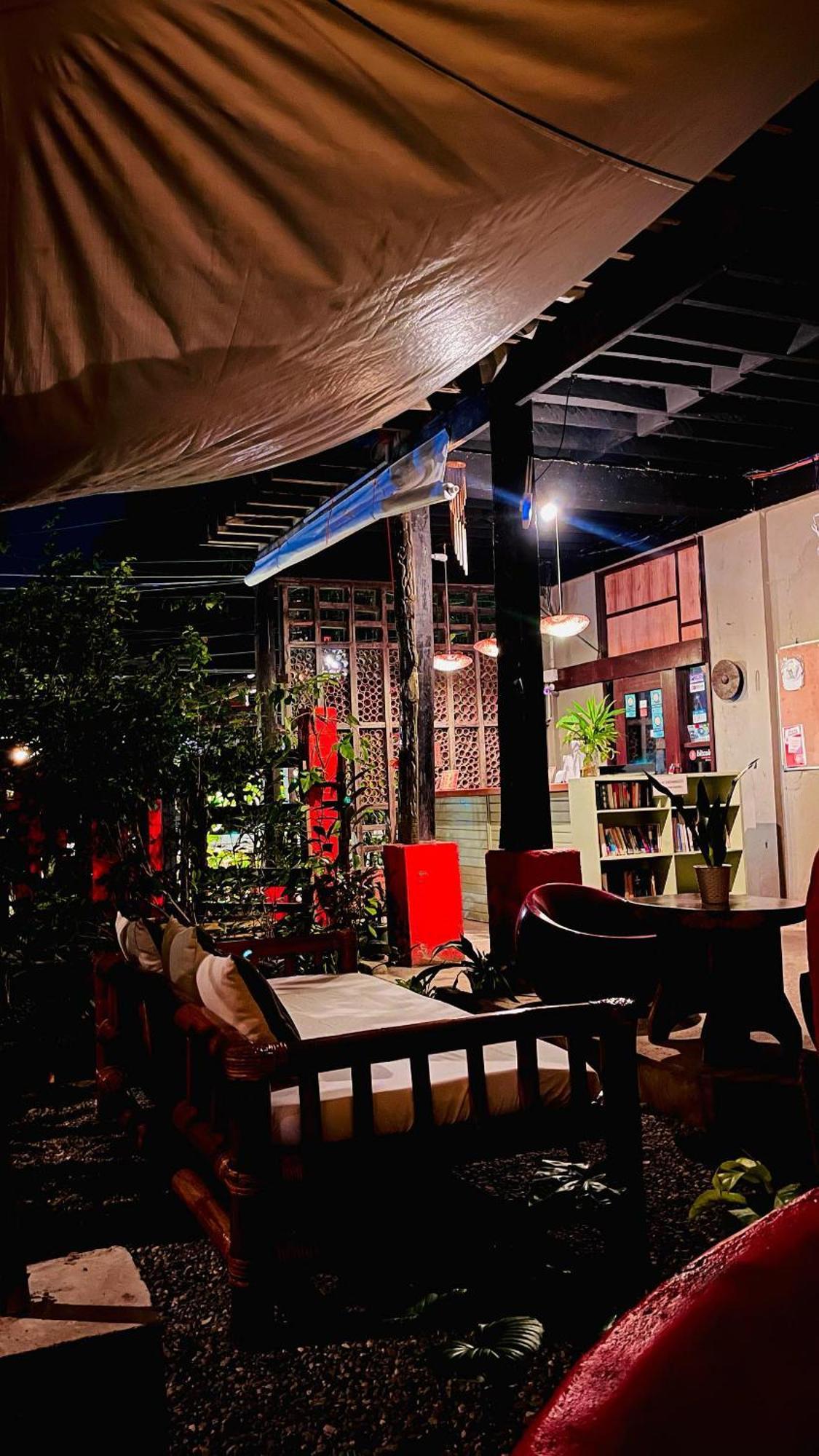 Lazy Dog Bed & Breakfast Balabag  Ngoại thất bức ảnh