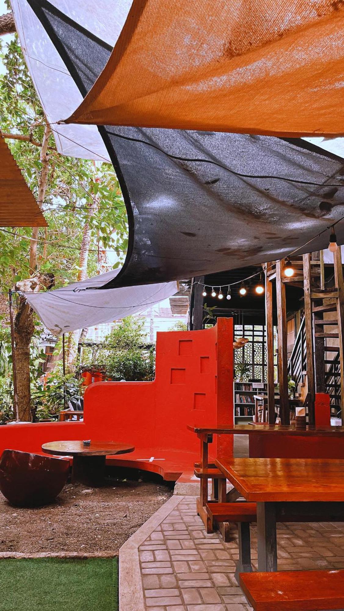 Lazy Dog Bed & Breakfast Balabag  Ngoại thất bức ảnh