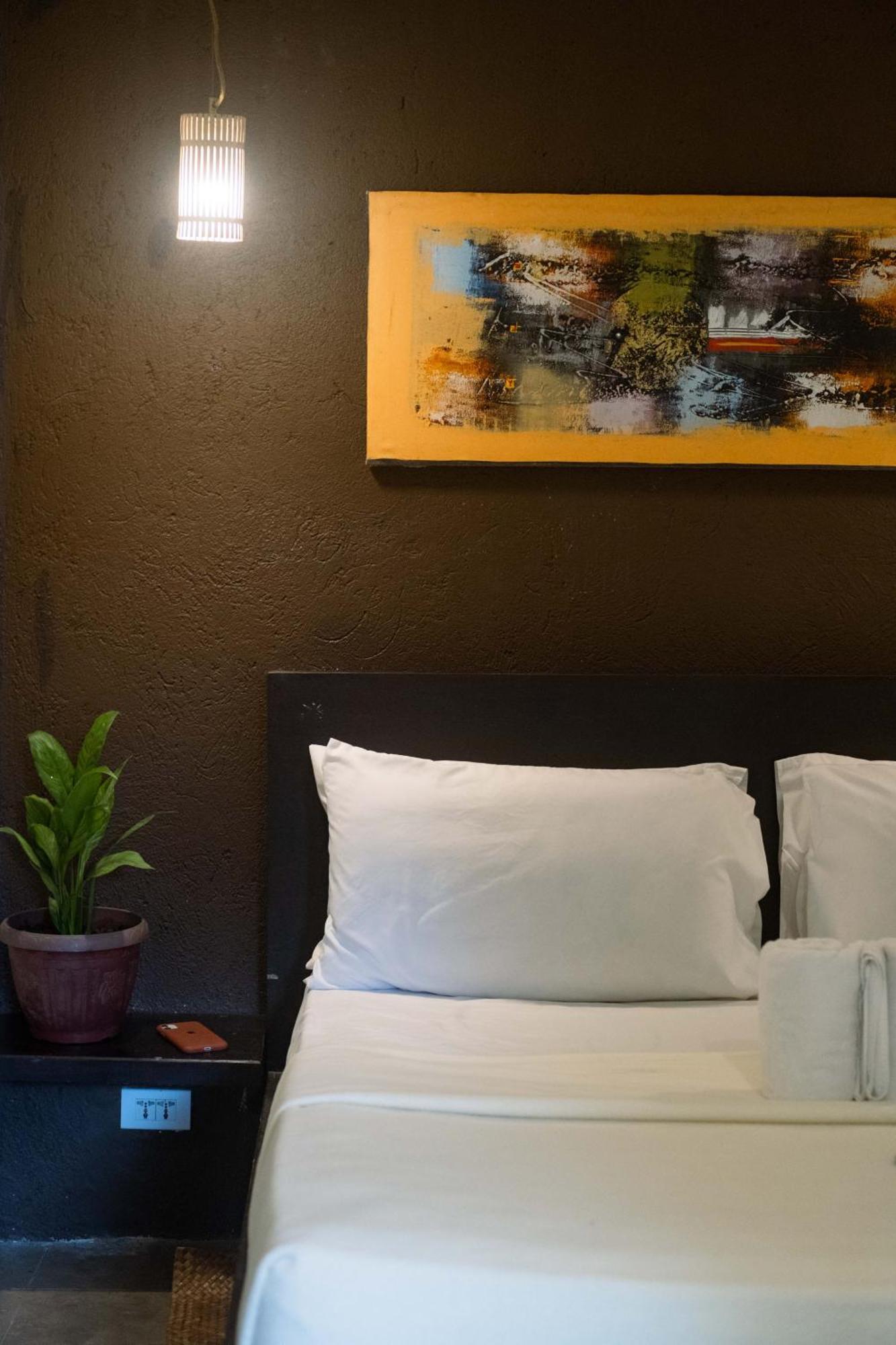 Lazy Dog Bed & Breakfast Balabag  Ngoại thất bức ảnh