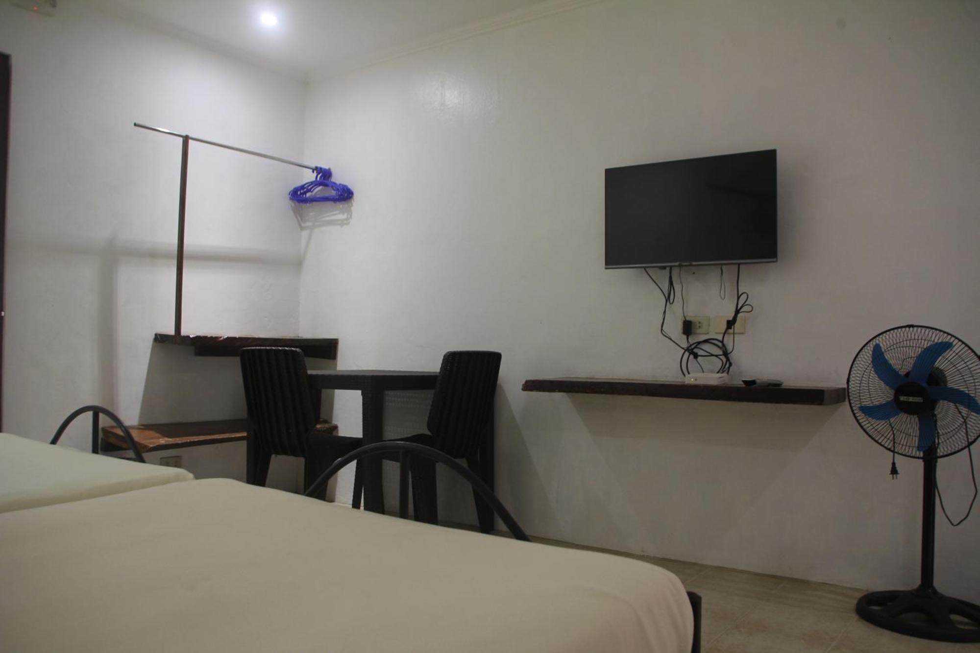 Lazy Dog Bed & Breakfast Balabag  Ngoại thất bức ảnh