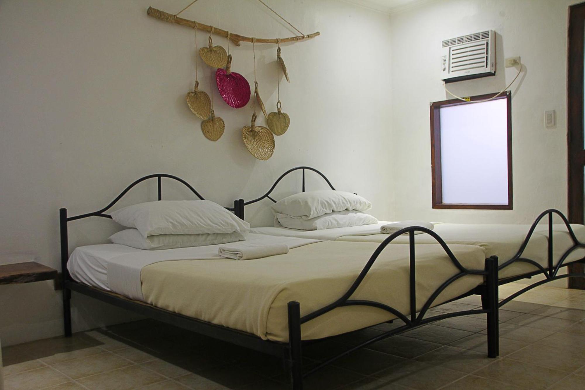 Lazy Dog Bed & Breakfast Balabag  Ngoại thất bức ảnh