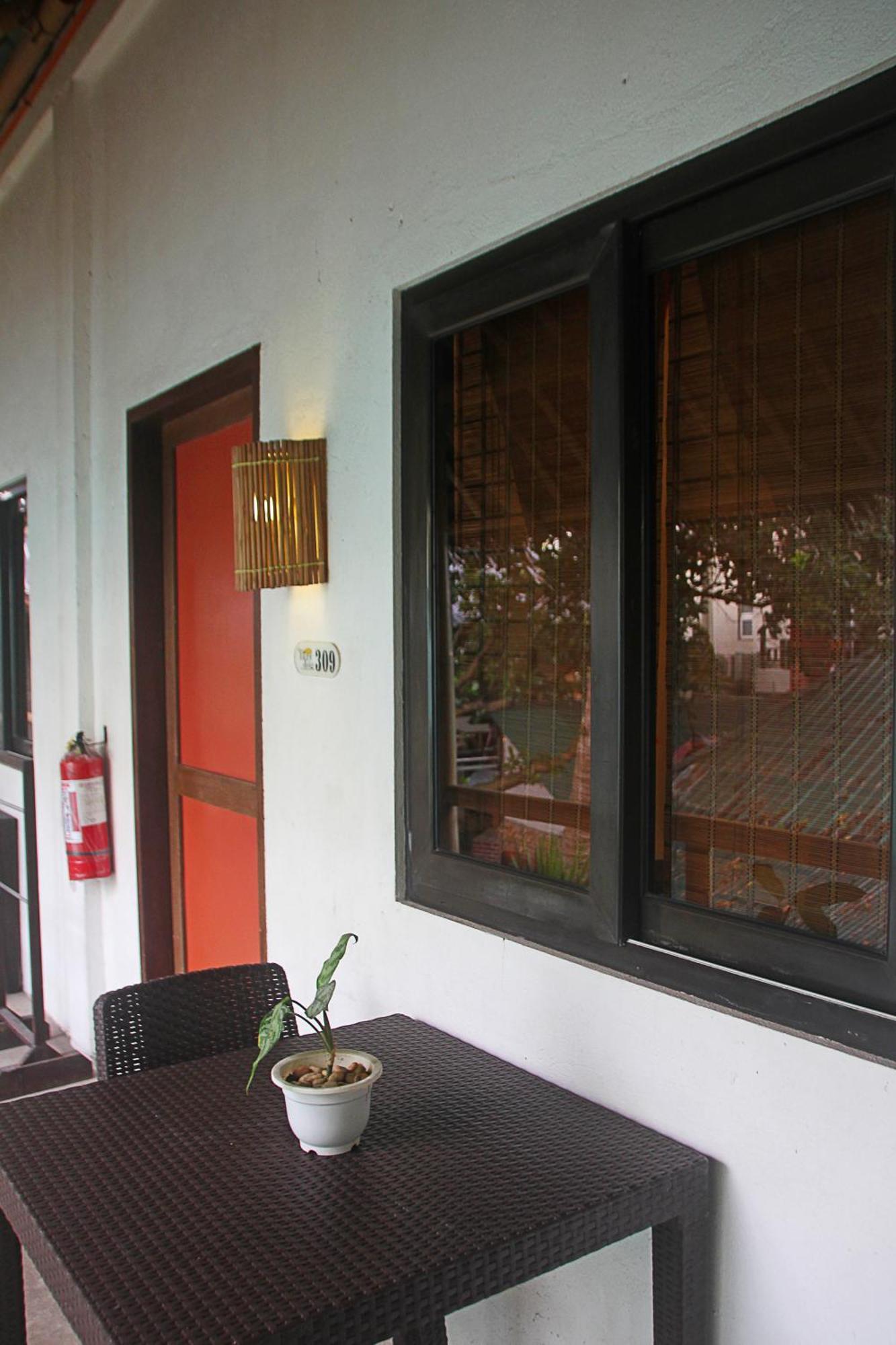 Lazy Dog Bed & Breakfast Balabag  Ngoại thất bức ảnh