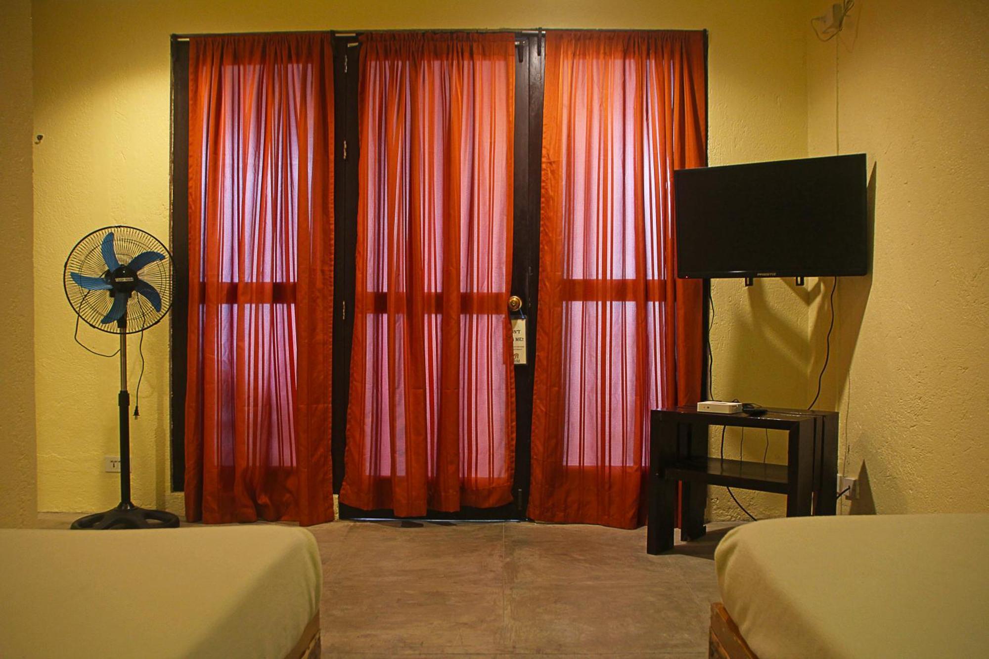 Lazy Dog Bed & Breakfast Balabag  Ngoại thất bức ảnh