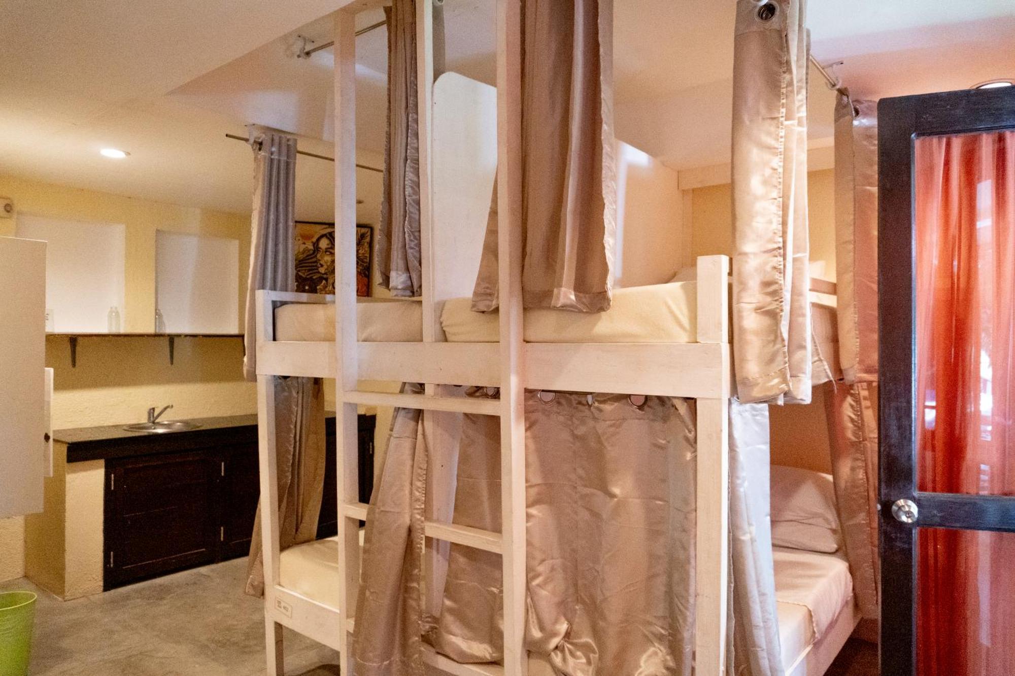 Lazy Dog Bed & Breakfast Balabag  Ngoại thất bức ảnh