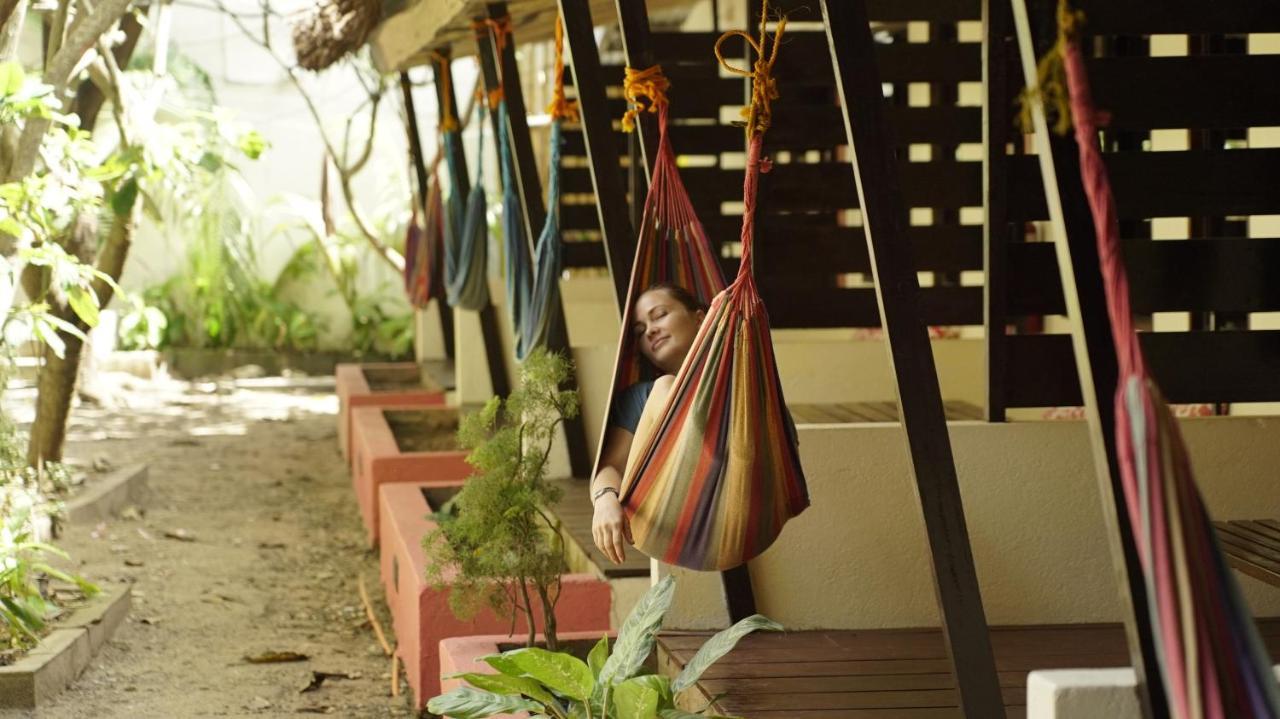 Lazy Dog Bed & Breakfast Balabag  Ngoại thất bức ảnh